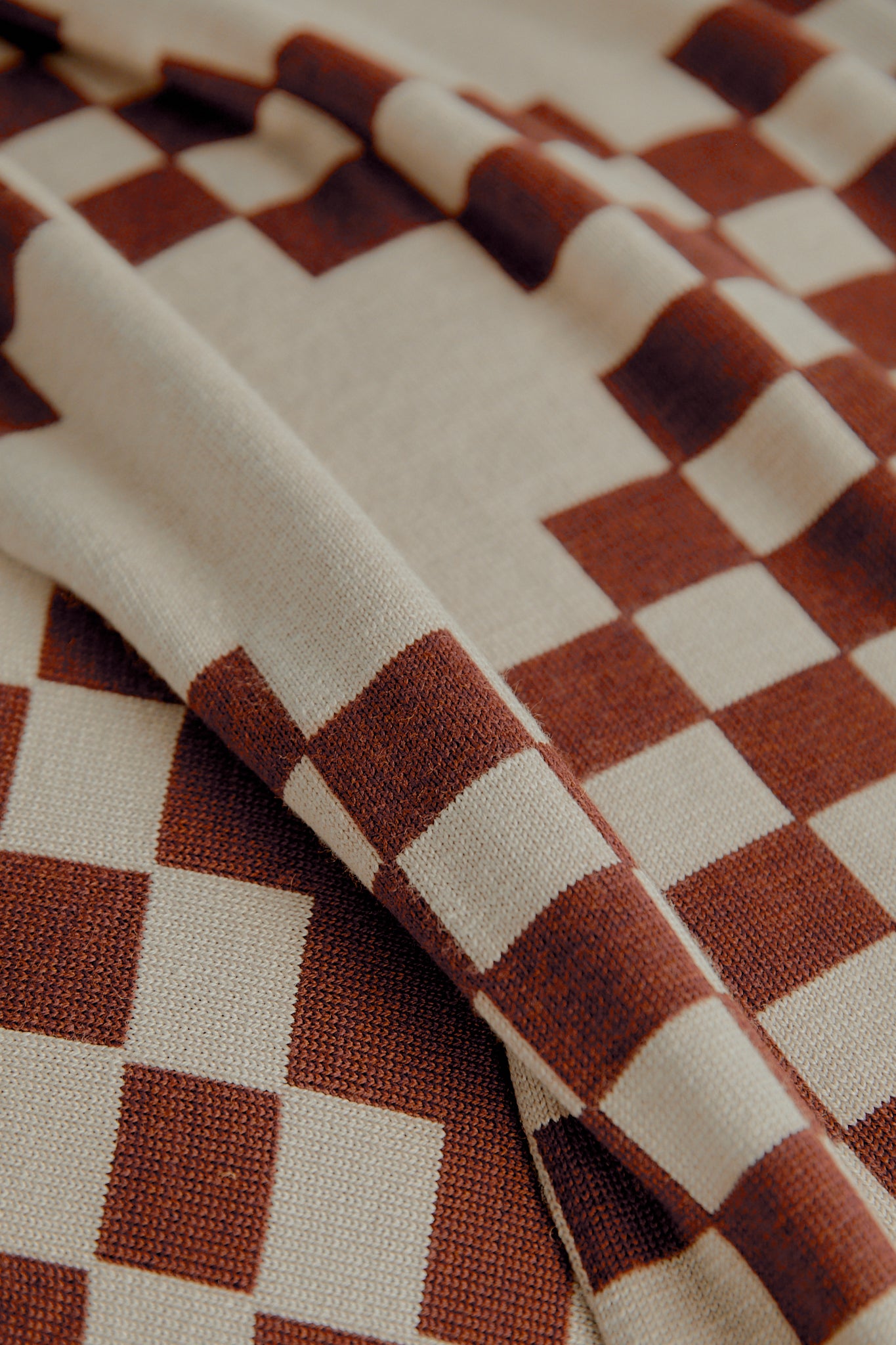 SPICY MOUSSE CHAINS - deep brown with mushroom beige, thick and heavy in baby, queen and king sizes. Made in Australia with the finest wool