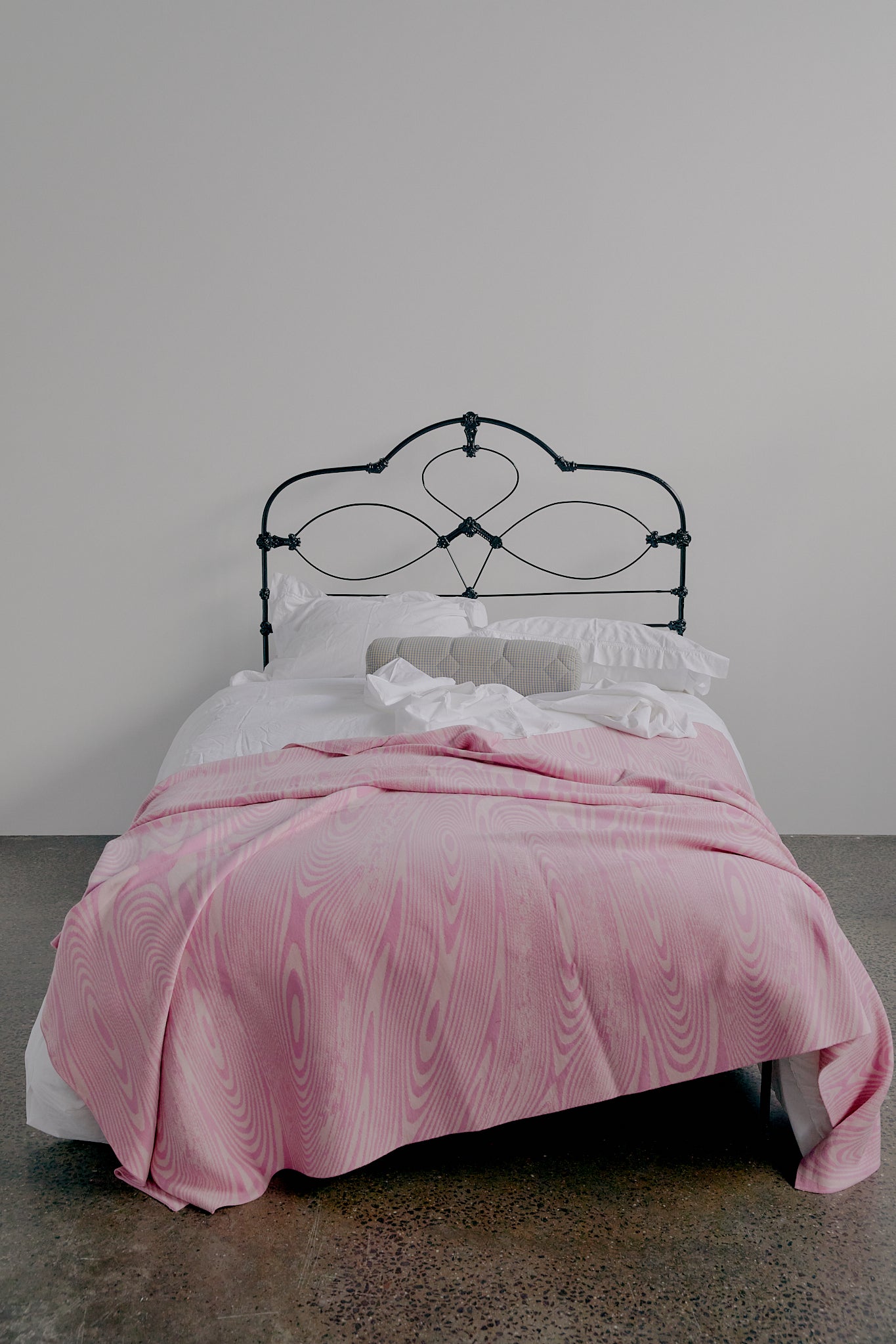 The Swirly blanket is a magical pattern pattern blends and turns it creates a sense of an optical illusion, playing tricks on your brain about perception. Bright orange x ice blue. Made from the finest Australian Merino wool. 