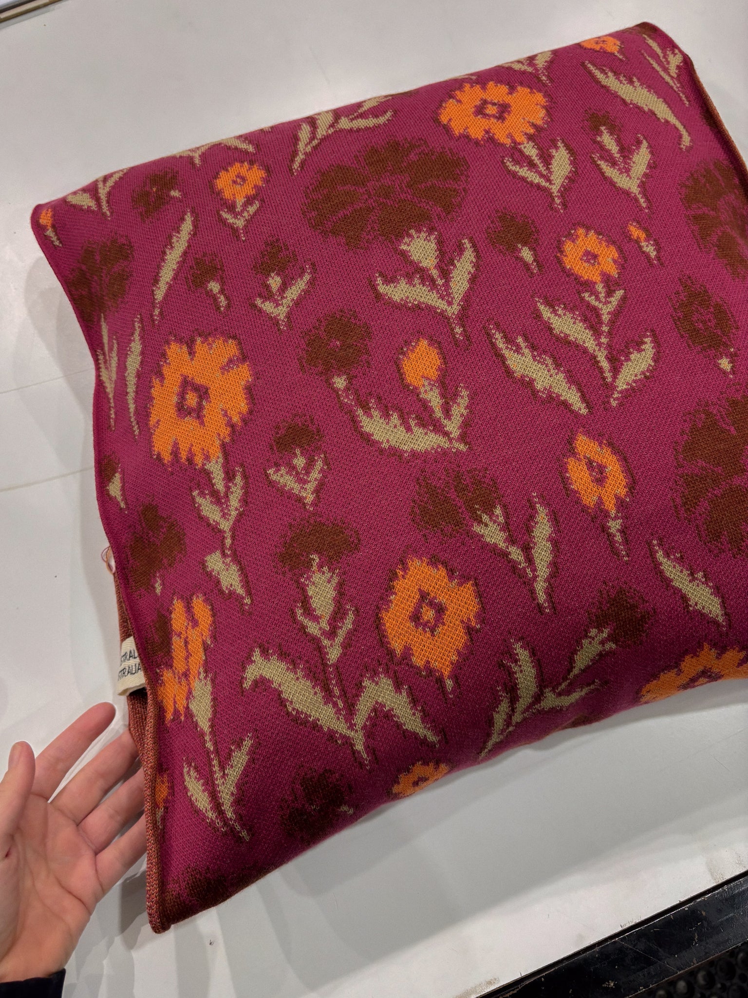 FLORAL WIND CUSHION